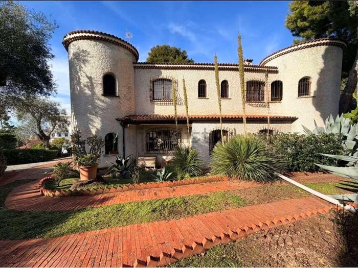 Casa con 6 locali in vendita in via gioberti, Via Romana, Bordighera
