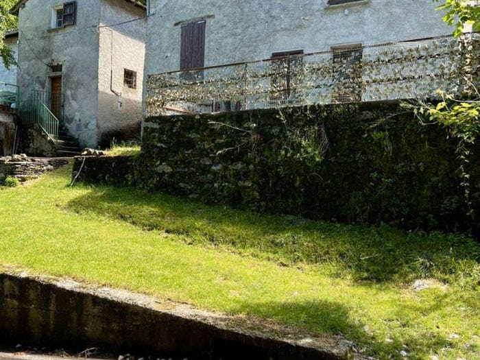 Casa trilocale in vendita in Località Posa snc, Schignano