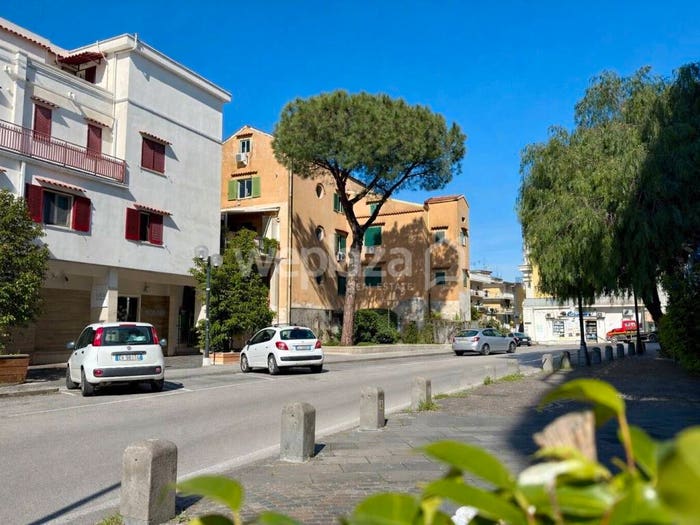 Appartamento quadrilocale in vendita in Via Principessa Margherita di Savoia, San Sebastiano al Vesuvio