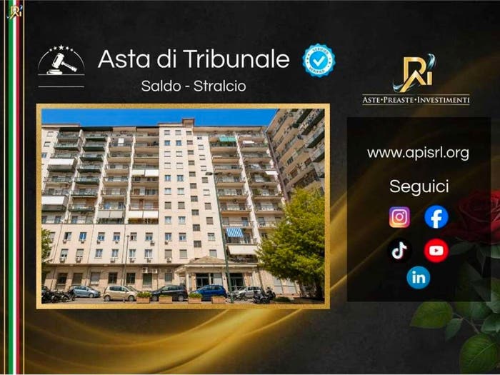 Appartamento quadrilocale in vendita in Piazza Mercato, Centro, Napoli