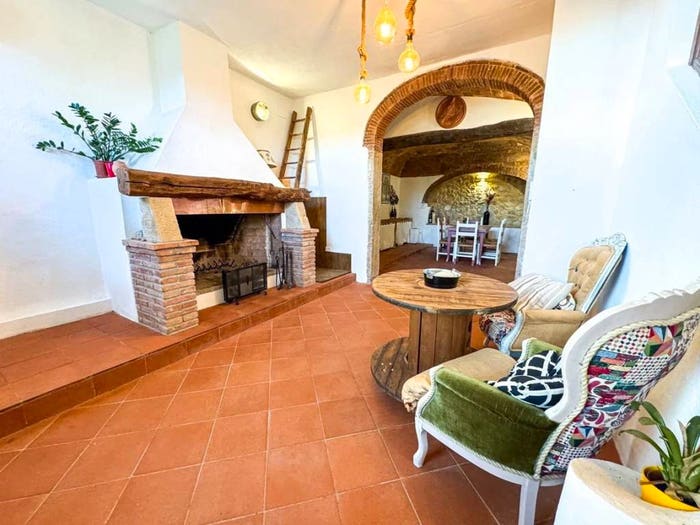 Casa quadrilocale in vendita in Casale Marittimo