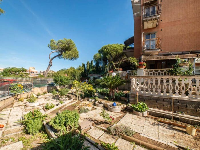 Appartamento trilocale in vendita in Via Basilio Puoti, Monte Mario Trionfale, Roma