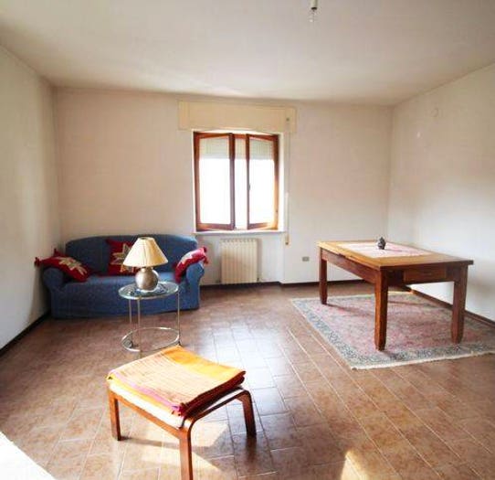 Appartamento con 6 locali in vendita in Via J F Kennedy, Acqualagna
