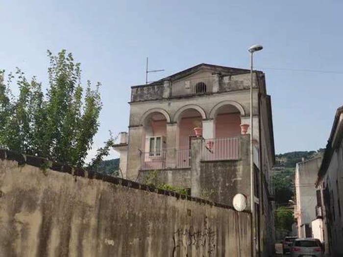 Casa con 6 locali in vendita in Delle Pietre No Number, Mezzano, Caserta
