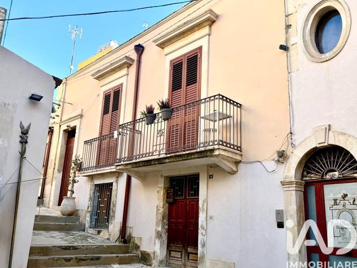 Casa bilocale in vendita in Vicolo cernaia, Centro, Noto