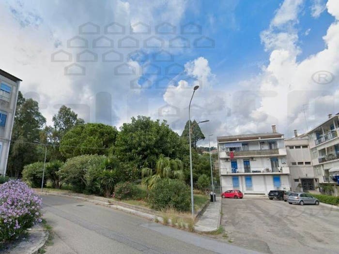 Appartamento quadrilocale in vendita in Compl Case Gescal, Tremestieri Pistunina, Messina