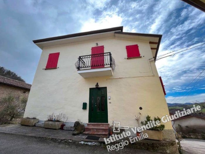Appartamento con 6 locali in vendita in Via Cortogno, Cortogno, Casina