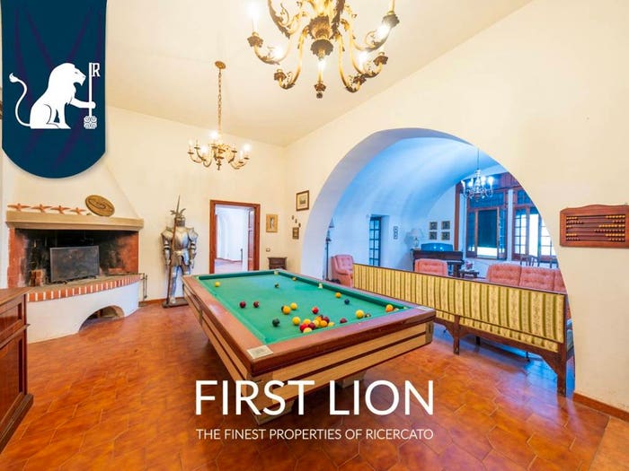 Casa con 6 locali in vendita in Via Falconi, Arnesano