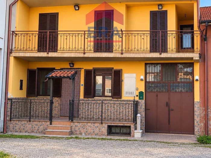 Casa quadrilocale in vendita in Via Pionnio, Casorate Primo
