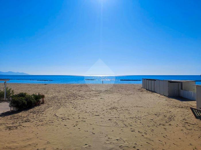 Appartamento con 5 locali in vendita in Lungomare Nazario Sauro, Centro, Minturno
