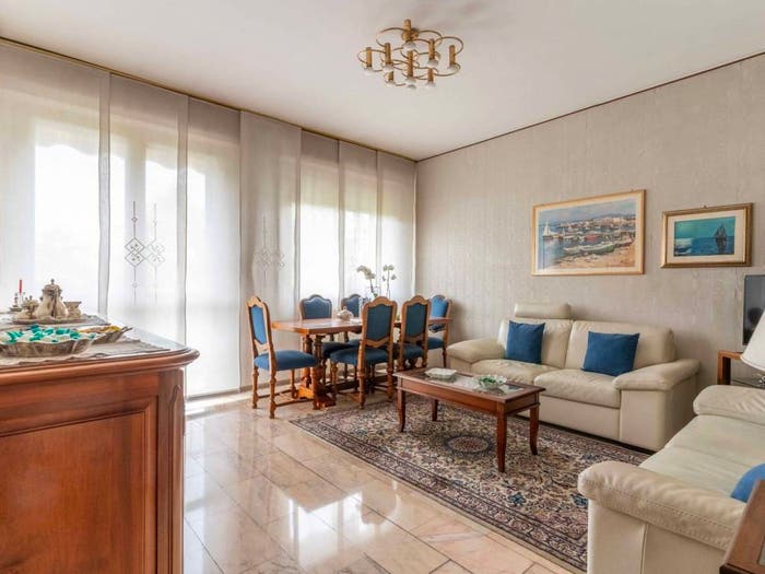 Appartamento trilocale in vendita in Viale Cassala, Navigli Darsena, Milano
