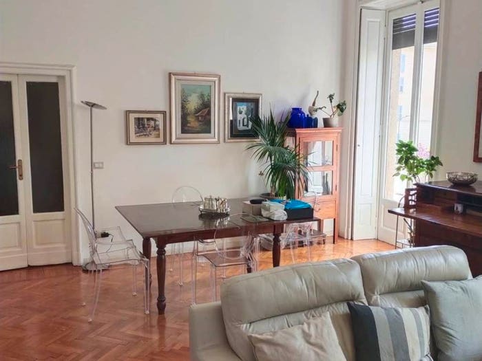 Appartamento quadrilocale in vendita in Viale Regina Giovanna, Porta Venezia, Milano