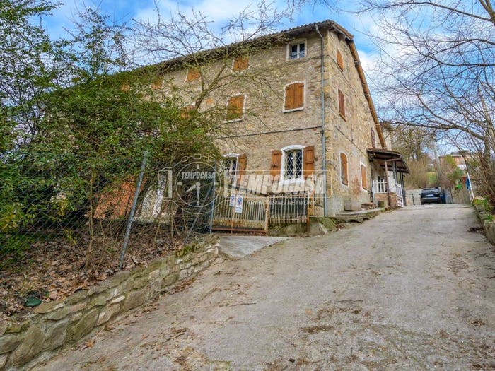 Casa quadrilocale in vendita in Via Fagiano, Viano