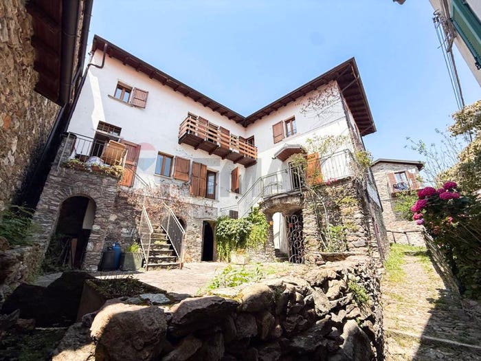 Casa con 5 locali in vendita in via Treccione di Mezzo, San Siro