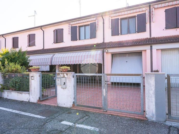 Casa trilocale in vendita in Via Arturo Frizzi, Lunetta Frassino, Mantova
