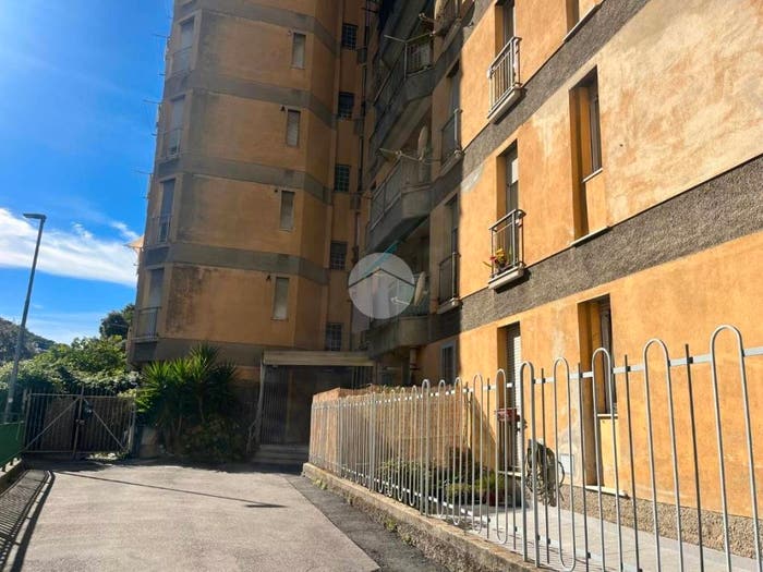 Appartamento trilocale in vendita in Via Giovanni Daneo, Quezzi, Genova