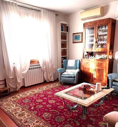 Casa con 6 locali in vendita in Via Giuseppe Garibaldi, Centro, Poggio a Caiano