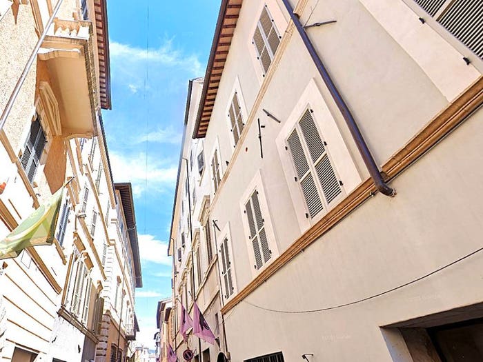 Appartamento quadrilocale in vendita in Via del Palazzaccio, Centro Storico, Foligno