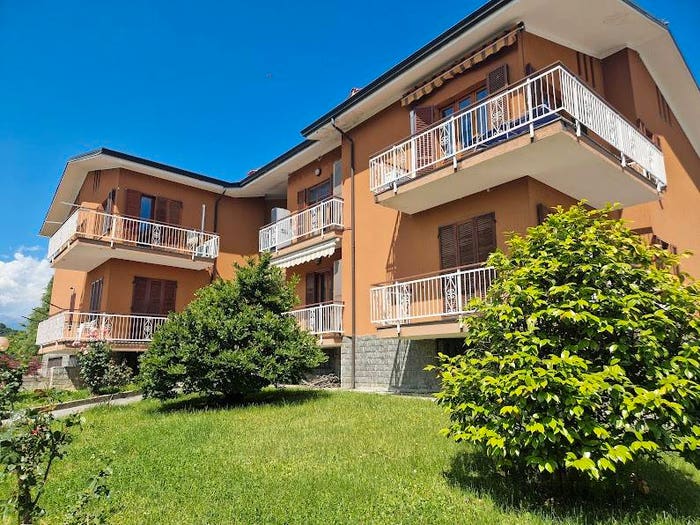Appartamento quadrilocale in vendita in Via Dietro Castello, Centro, Pavone Canavese