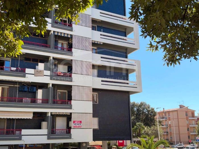 Appartamento con 5 locali in vendita in Via Malpighi, Amsicora, Cagliari