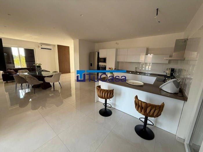 Appartamento con 5 locali in vendita in Viale della Libertà, Frignano