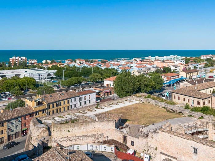 Appartamento con 5 locali in vendita in Centro Storico, Fano