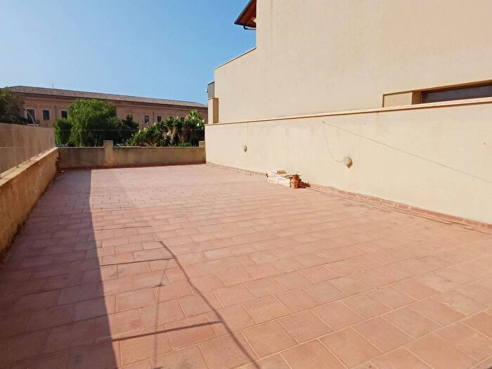Appartamento trilocale in vendita in Via Trapani, Marsala