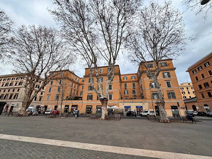 Appartamento bilocale in vendita in Via Mastro Giorgio, Testaccio, Roma