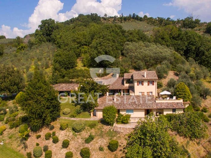 Casa con 6 locali in vendita in Strada senza nome, Vescia Belfiore Scanzano, Foligno