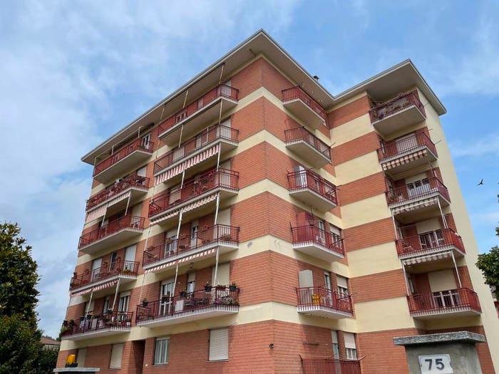 Appartamento quadrilocale in vendita in Viale Indipendenza, Canelli