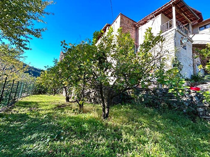 Casa con 5 locali in vendita in centro storico, Camporosso