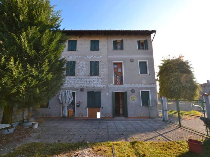 Casa quadrilocale in vendita in Via Camillo Benso di Cavour, Centro, Roveredo in Piano