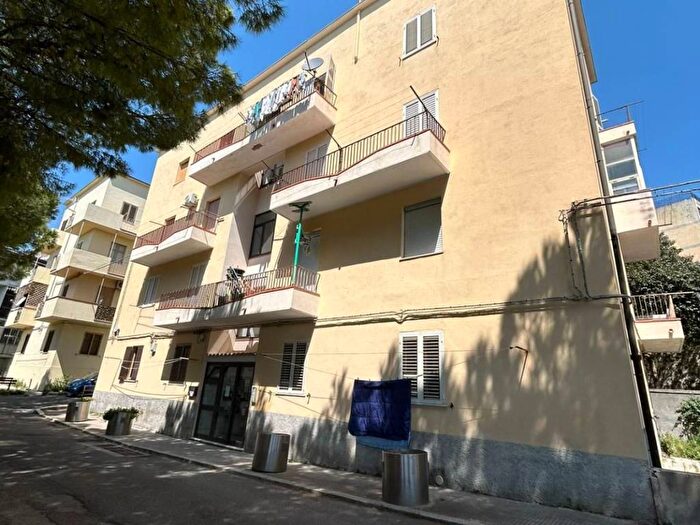 Appartamento trilocale in vendita in Via Garibaldi Gariani, Sala, Catanzaro