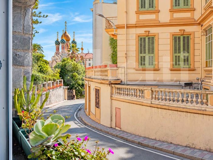 Appartamento con 5 locali in vendita in Via Nuvoloni, San Siro Casinò, Sanremo