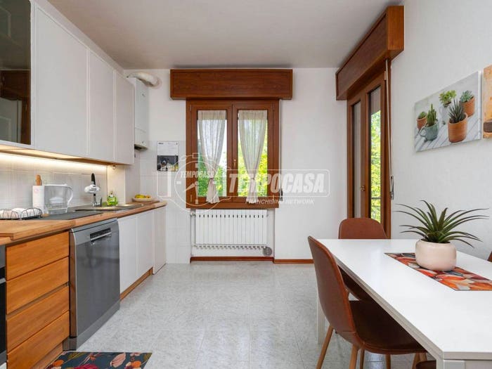 Appartamento trilocale in vendita in Via Dante Alighieri, Centro, Castellarano