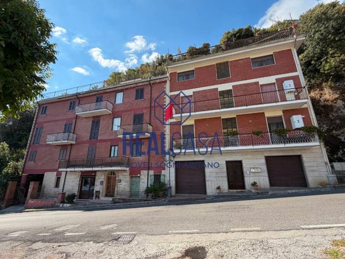 Appartamento trilocale in vendita in Via Guglielmo Marconi, Centro, Morolo