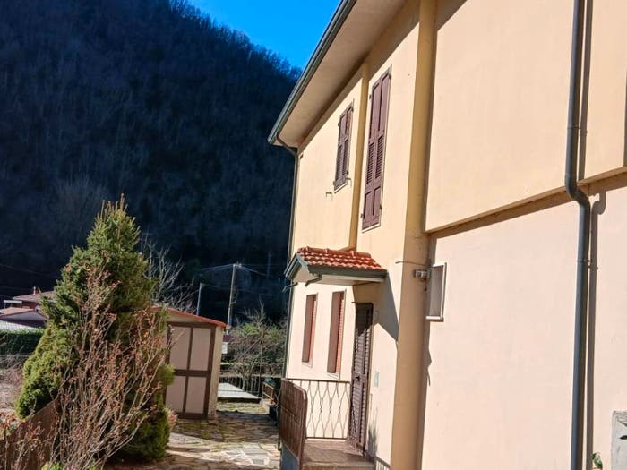Appartamento con 6 locali in vendita in Località Casola, Centro, Casola in Lunigiana