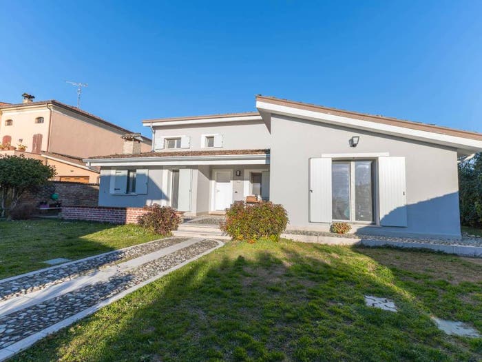 Casa con 5 locali in vendita in Via Roma, Casalmoro