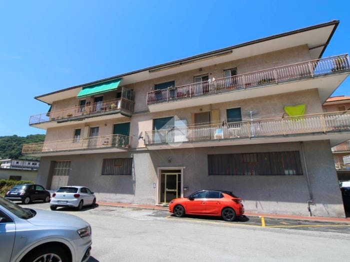 Appartamento quadrilocale in vendita in Via parma, Caperana, Chiavari