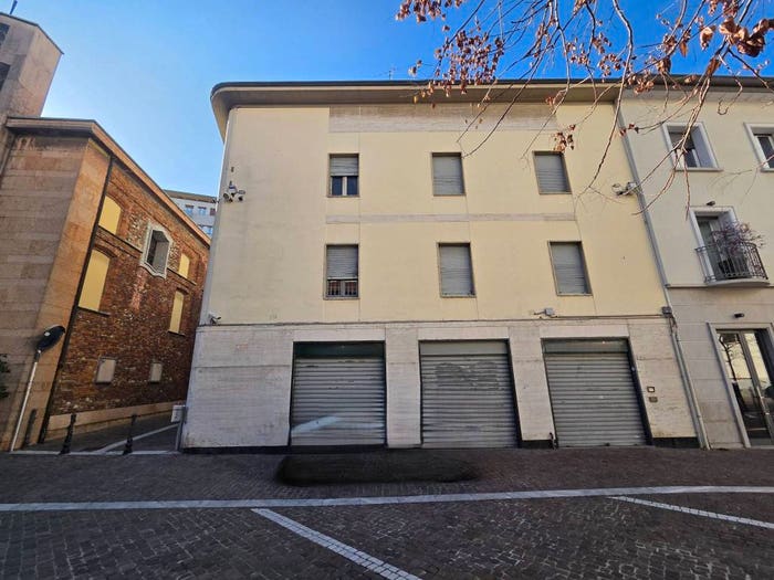 Casa con 6 locali in vendita in Corso Italia, Centro, Gallarate