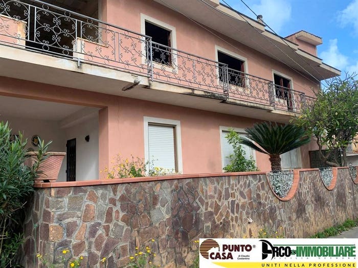Casa trilocale in vendita in Via Francesco Nullo, Ciaculli, Palermo