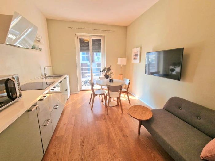 Appartamento trilocale in vendita in Via Cenisio, Cenisio, Milano