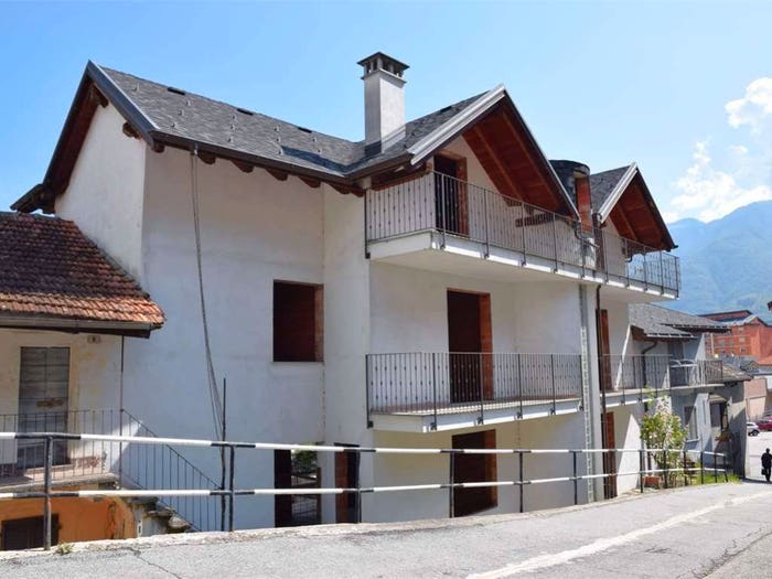 Casa con 6 locali in vendita in via Paolo Marino, Villadossola