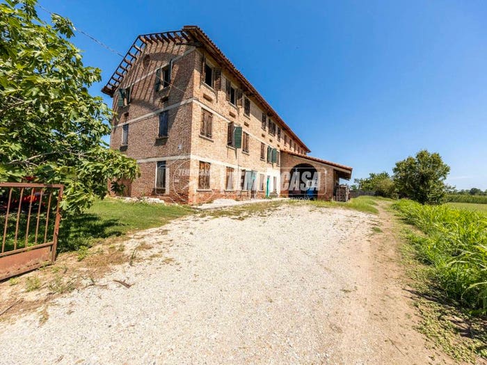 Casa con 6 locali in vendita in Via Vecchia Peschiere, Casier