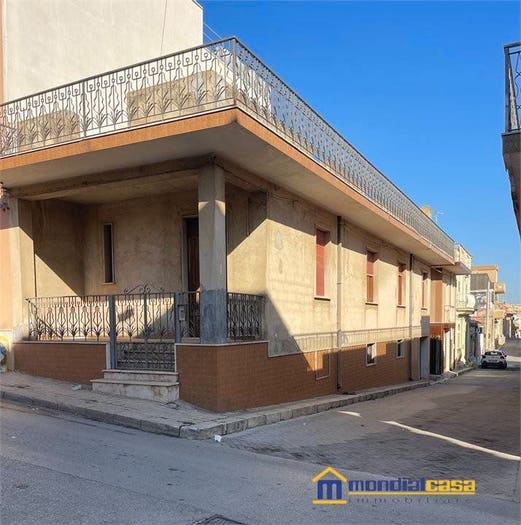 Casa quadrilocale in vendita in via Magenta, Centro, Pachino