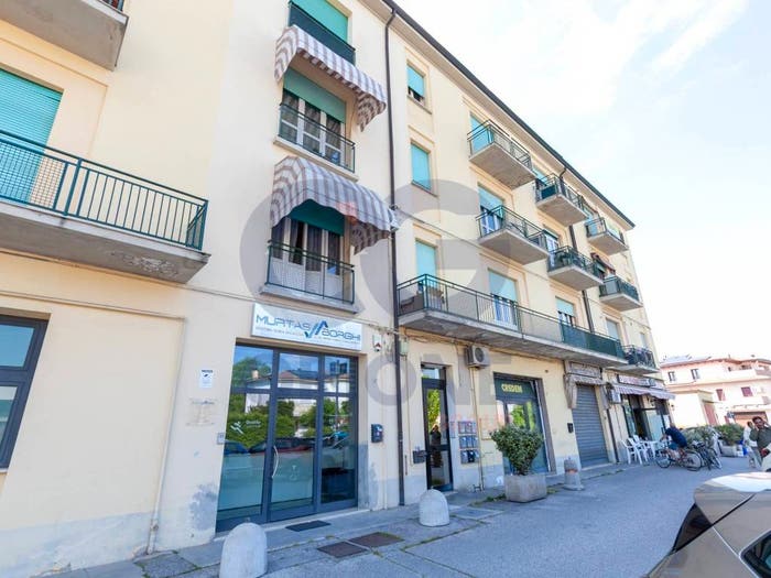 Appartamento quadrilocale in vendita in Via di Penzale, Cento Paese, Cento