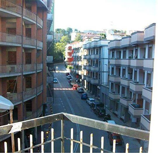 Appartamento trilocale in vendita in Via Xxv Aprile, Borgo Rodi, Ancona