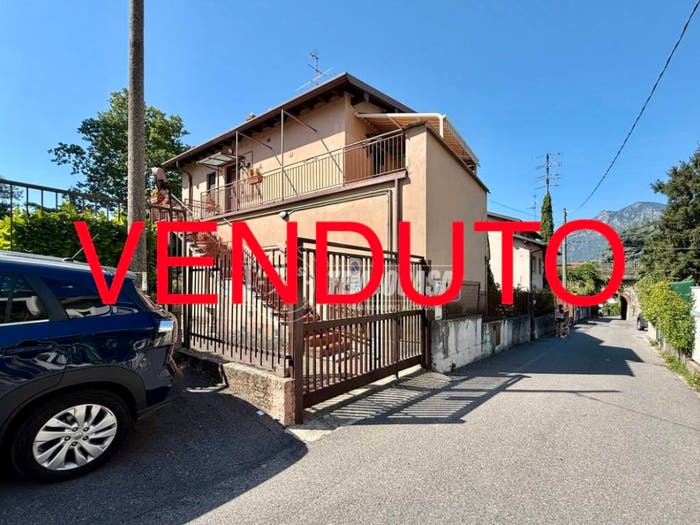 Appartamento trilocale in vendita in Via Sondrio, Turati Santo Stefano, Lecco
