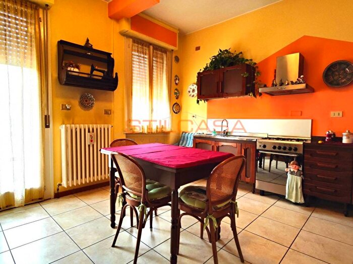 Appartamento quadrilocale in vendita in Miralfiore, Pesaro