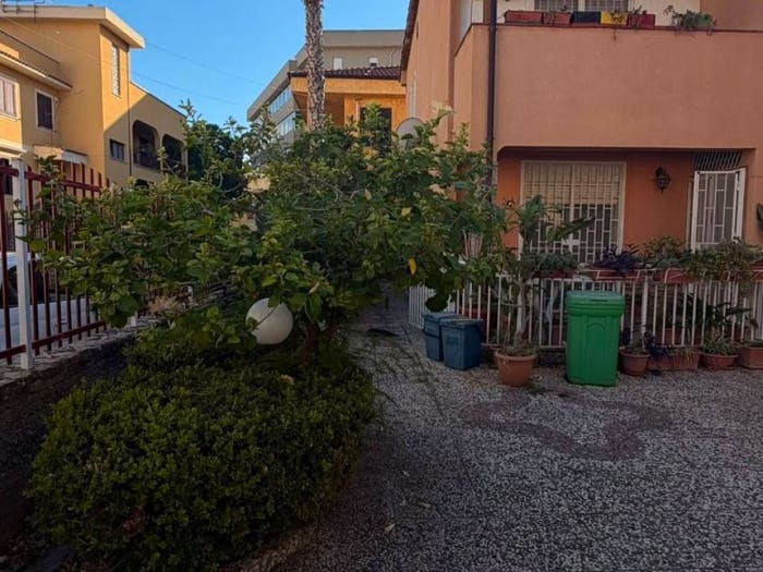 Casa con 6 locali in vendita in Via Papa Giovanni XXIII, Centro, Bagheria